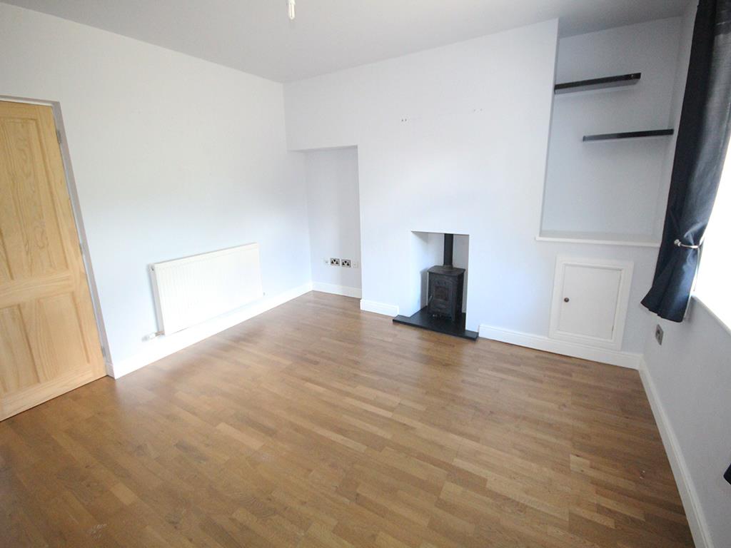 3 bedroom mid terrace house To Let in Winewall - 2016-03-30 14.23.59.jpg